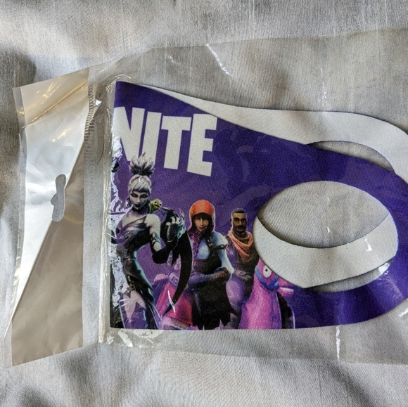Fortnite Face-Mask. Purple -multicolor - Picture 2 of 6